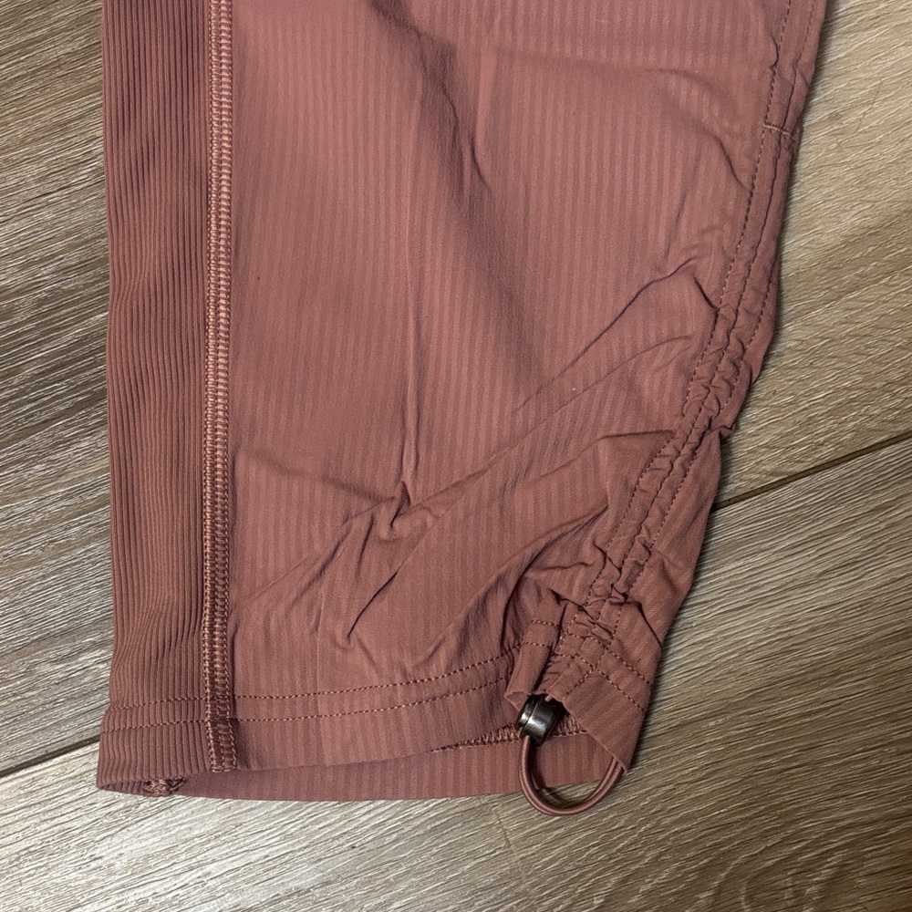 Lululemon Athletica Red Dust Dance Studio Crops Size 4 - Picture 8 of 11